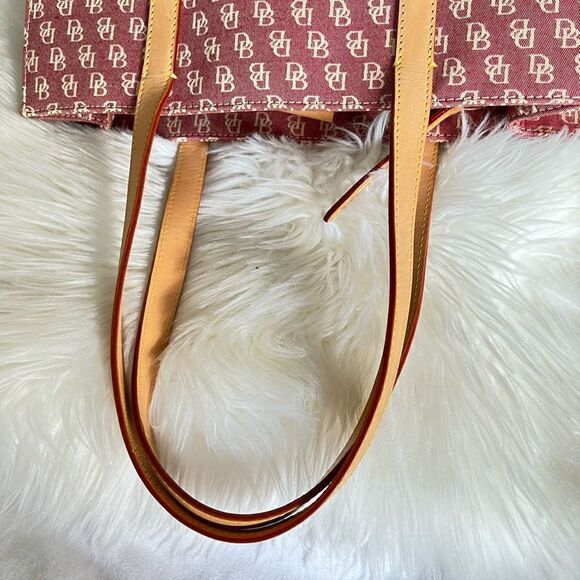 Dooney and Bourke all over logo Tote purse - Picture 6 of 6